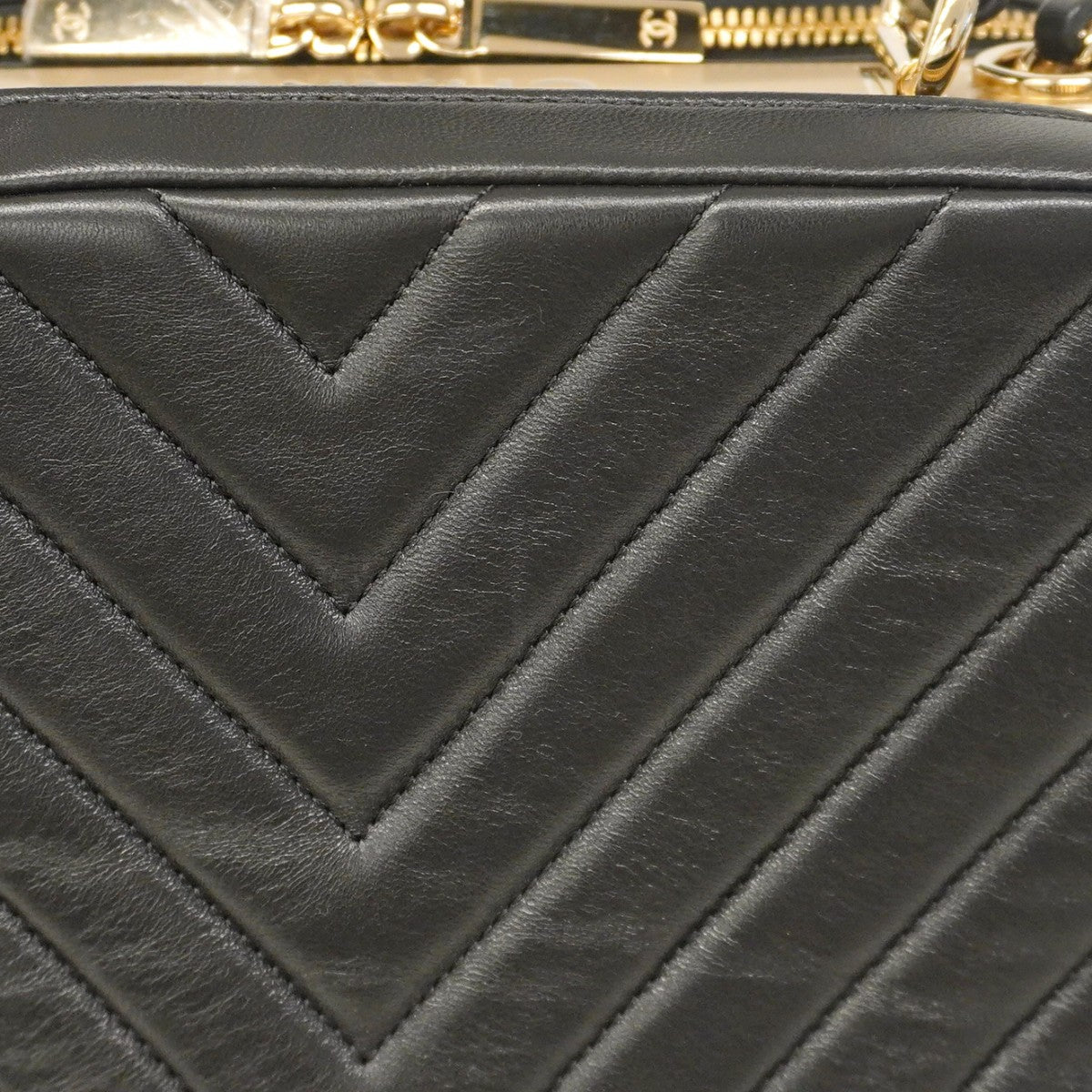 ★SALE【5gd5474-h】シャネル ハンドバッグ Vステッチ チェーン ラムスキン ブラック ゴールド金具【中古】レディース