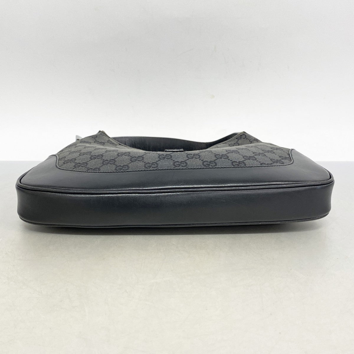 ★SALE【5gd5511-h】グッチ ショルダーバッグ GGキャンバス 001 3306 キャンバス ブラック シルバー金具【中古】レディース