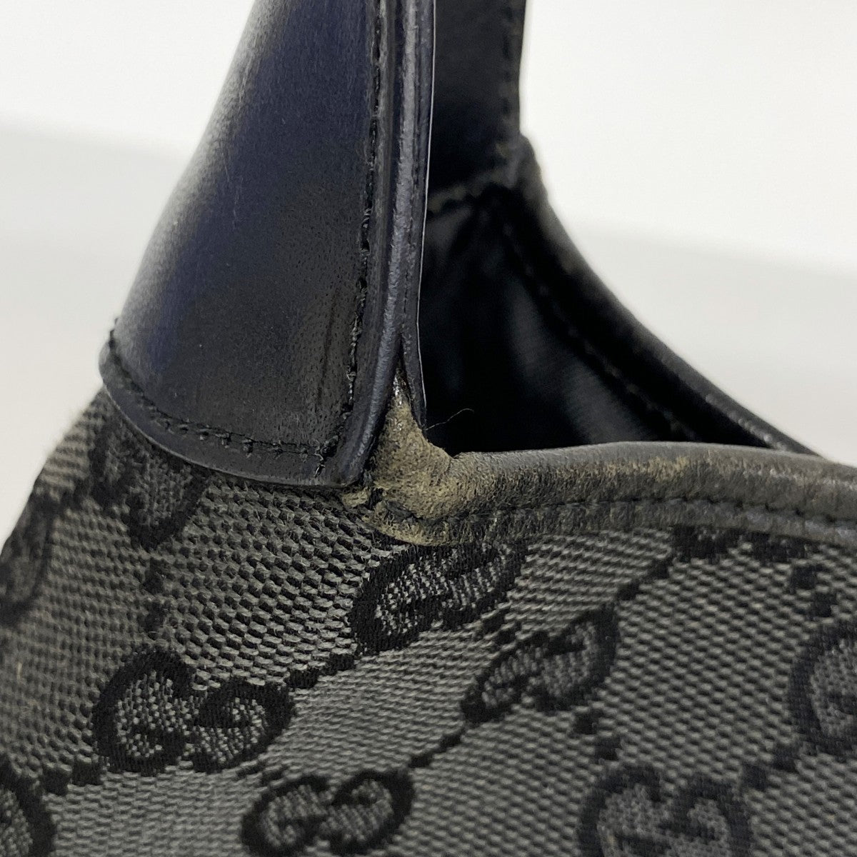 ★SALE【5gd5511-h】グッチ ショルダーバッグ GGキャンバス 001 3306 キャンバス ブラック シルバー金具【中古】レディース
