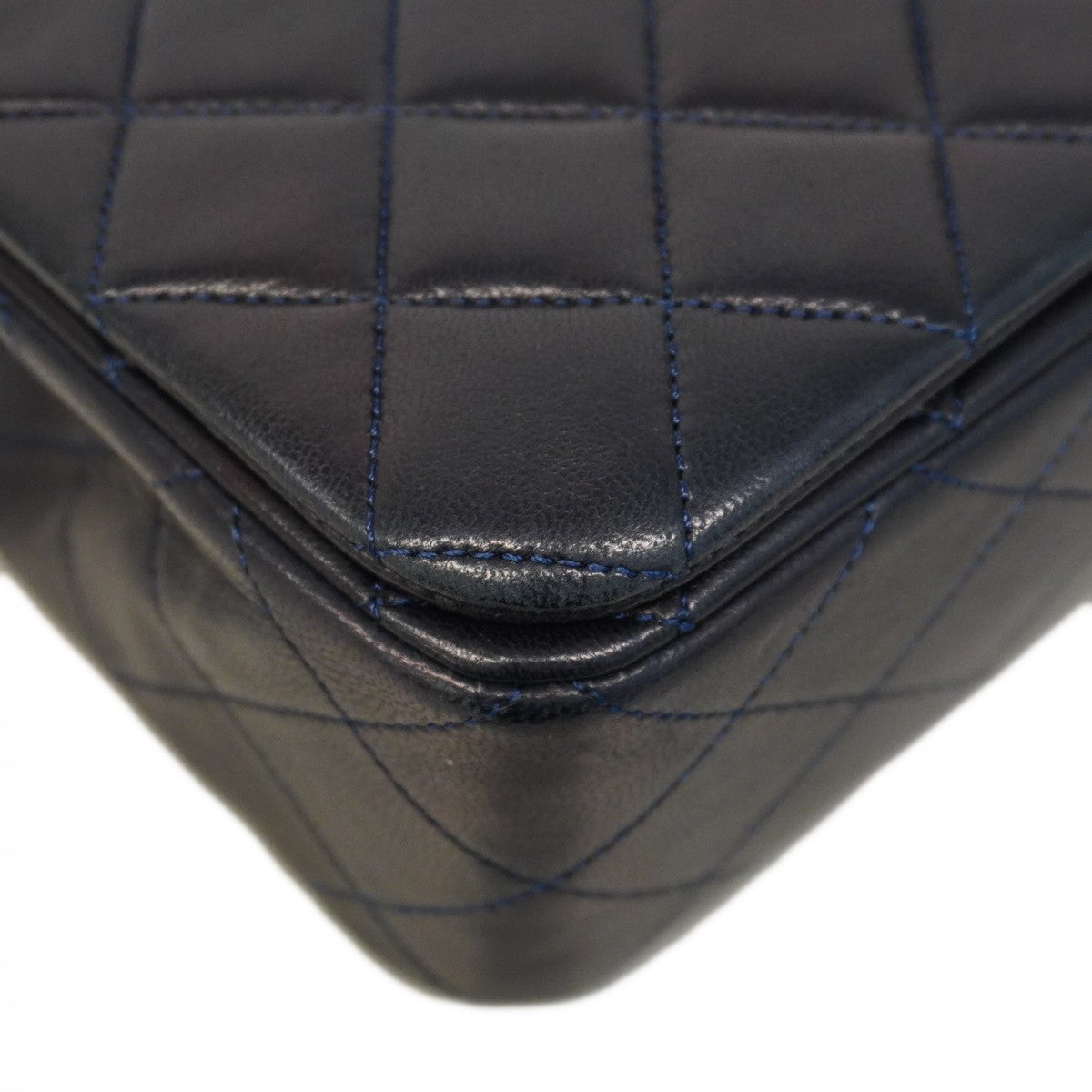★SALE【5ge5785-h】シャネル ショルダーバッグ マトラッセ チェーンショルダー ラムスキン ネイビー ゴールド金具【中古】レディース