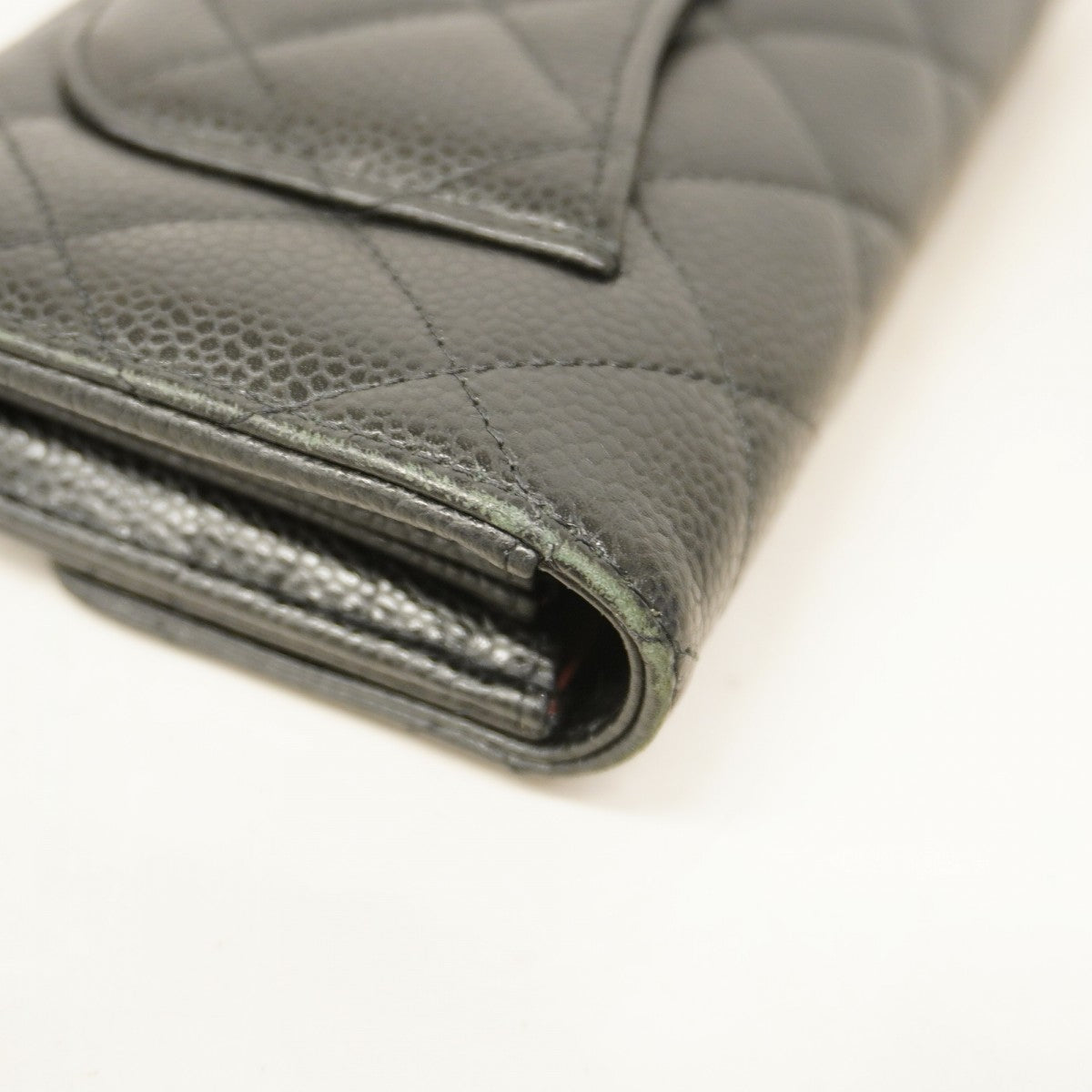 【5ge6363-h】シャネル 長財布 マトラッセ キャビアスキン ブラック ゴールド金具【中古】レディース