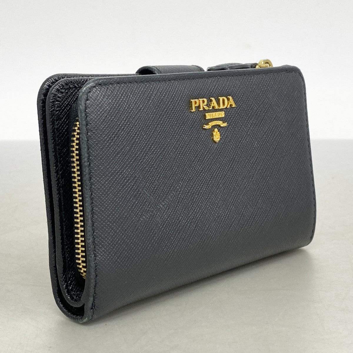 ★SALE【5ge6369-h】プラダ 財布 サフィアーノ レザー ブラック ゴールド金具【中古】レディース