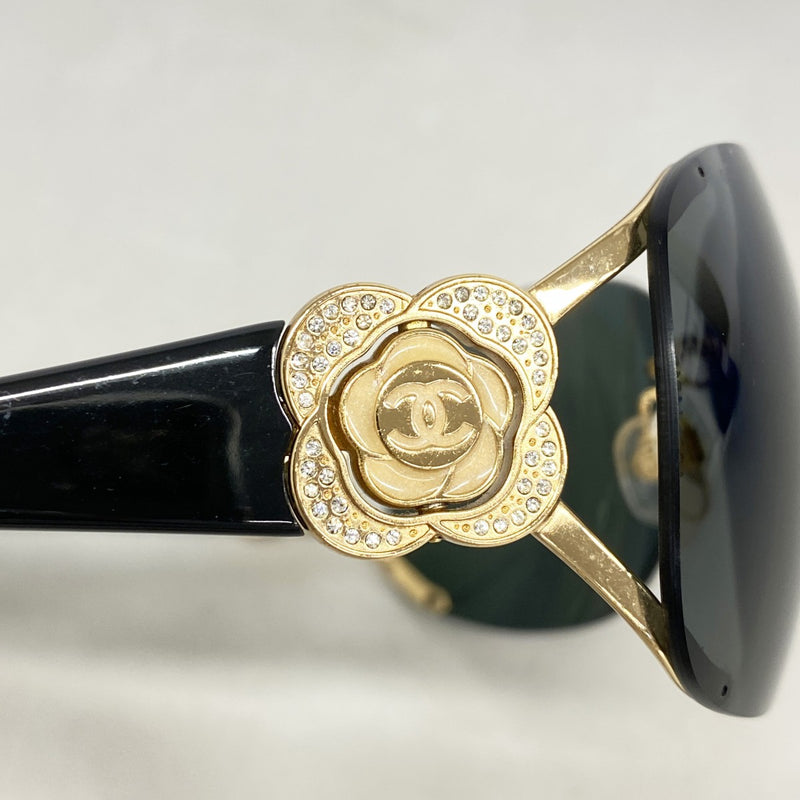 【5ge6370-h】シャネル サングラス 4171-B プラスチック ブラック ゴールド金具【中古】レディース