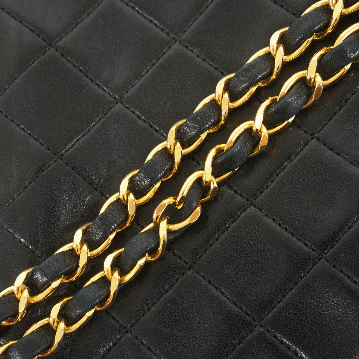 ★最終価格★SALE【5hb0649-h】シャネル ショルダーバッグ ミニマトラッセ チェーンショルダー ラムスキン ブラック ゴールド金具【中古】レディース