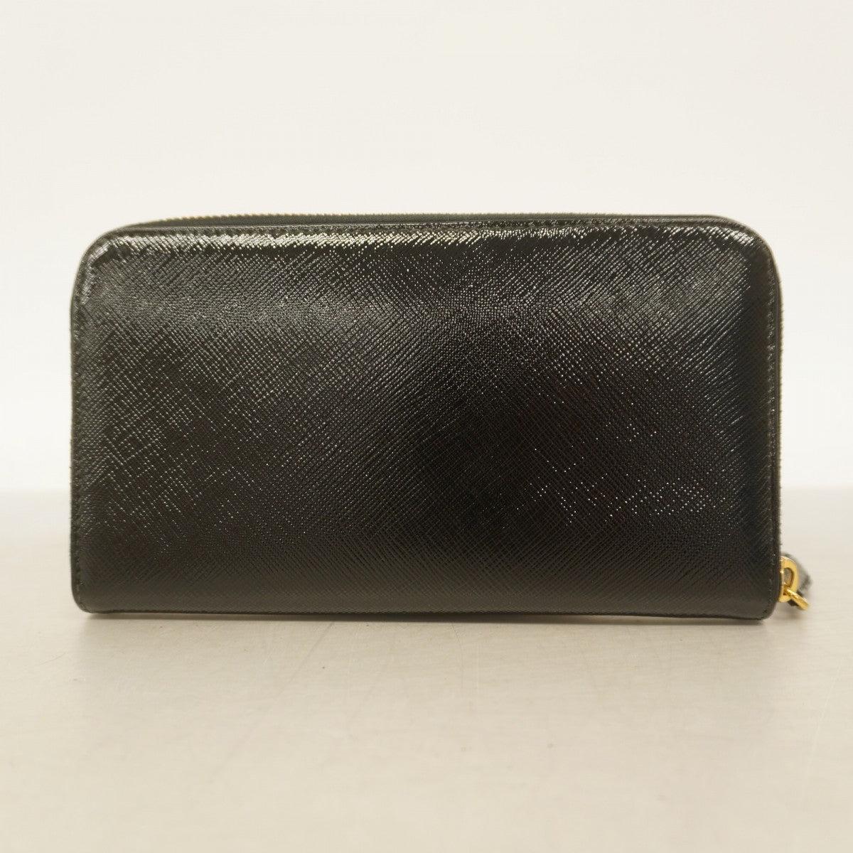★SALE【5hc2342-h】プラダ 長財布 サフィアーノ エナメル ブラック ゴールド金具【中古】レディース
