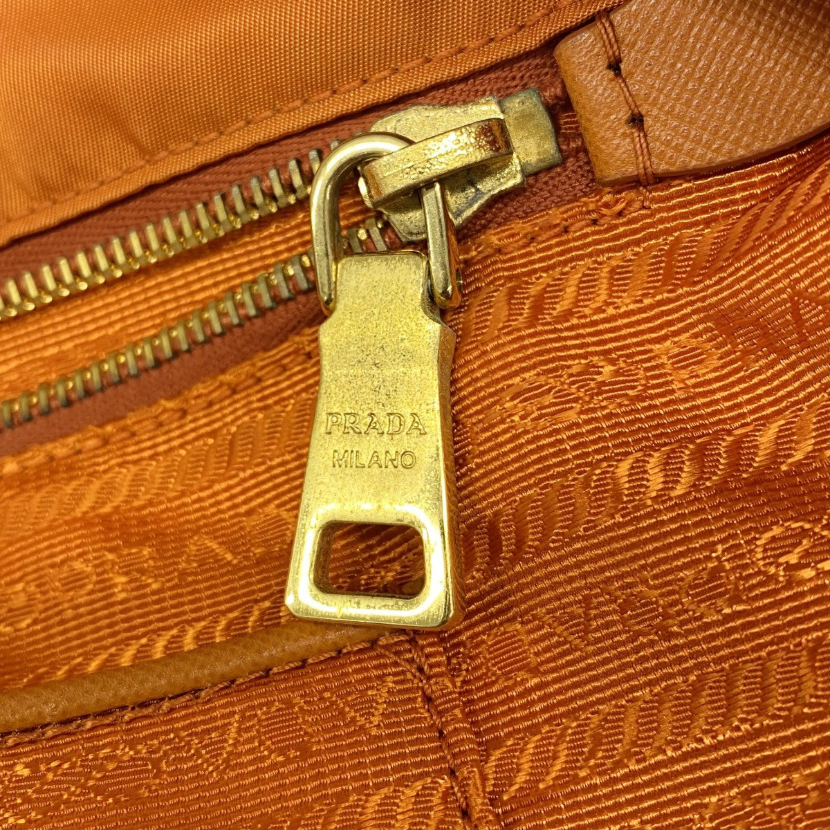 ★SALE【5hc2562-h】プラダ トートバッグ ナイロン オレンジ ゴールド金具【中古】レディース