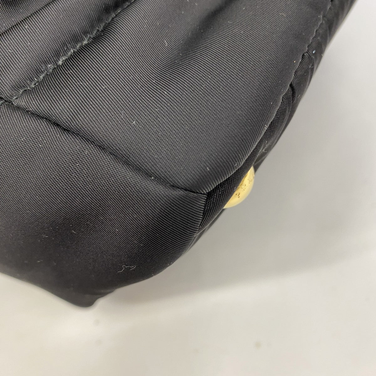★SALE【5hc2563-h】プラダ ハンドバッグ テスートボンバー ナイロン ブラック ゴールド金具【中古】レディース