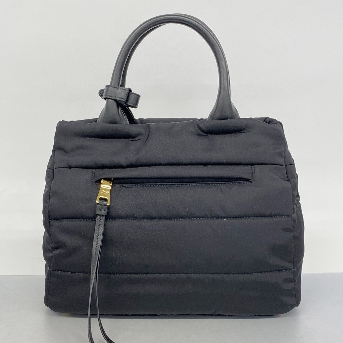 ★SALE【5hc2563-h】プラダ ハンドバッグ テスートボンバー ナイロン ブラック ゴールド金具【中古】レディース