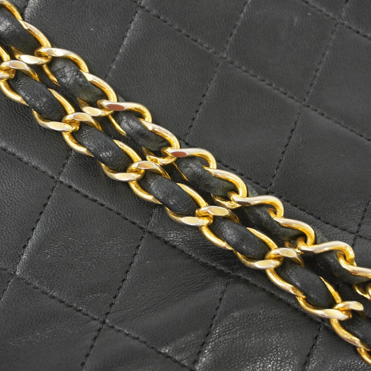 ★SALE【5hc2590-h】シャネル ショルダーバッグ ミニマトラッセ チェーンショルダー ラムスキン ブラック ゴールド金具【中古】レディース