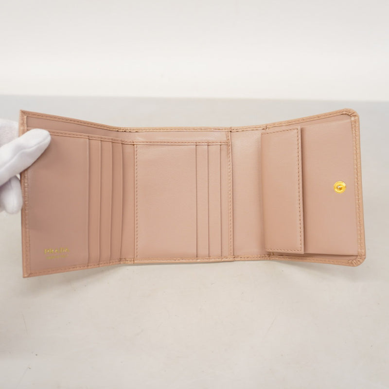 【5hd3267-h】プラダ 三つ折り財布 レザー ベージュ ゴールド金具【中古】レディース