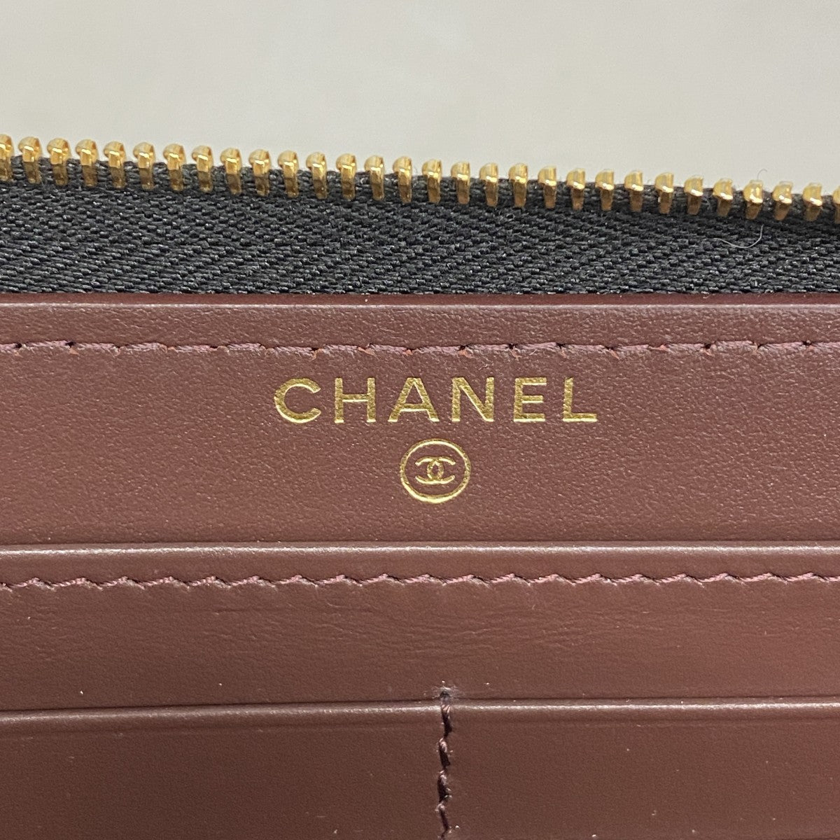 【5hd4280-h】シャネル 長財布 マトラッセ キャビアスキン ブラック ゴールド金具【中古】レディース