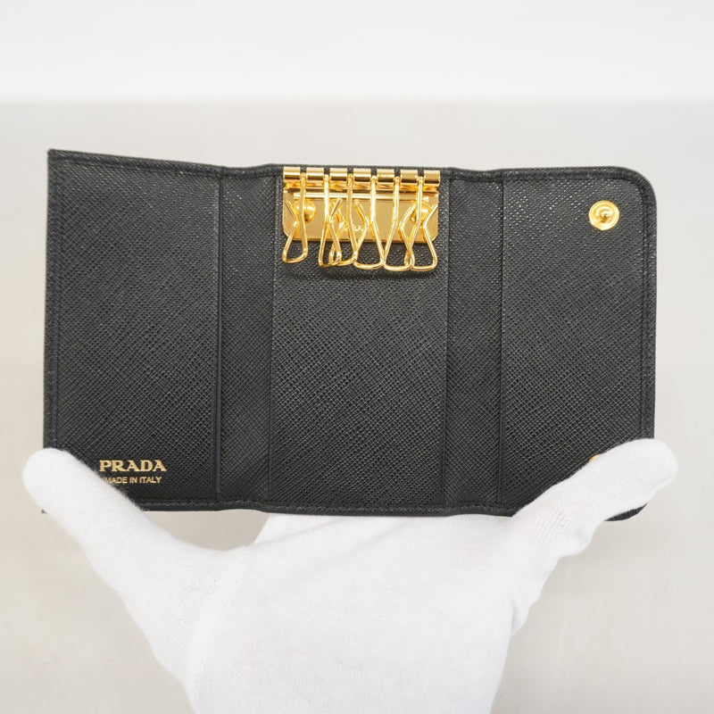 【5he4513】プラダ キーケース サフィアーノ フィオッコ レザー ブラック ゴールド金具【中古】レディース