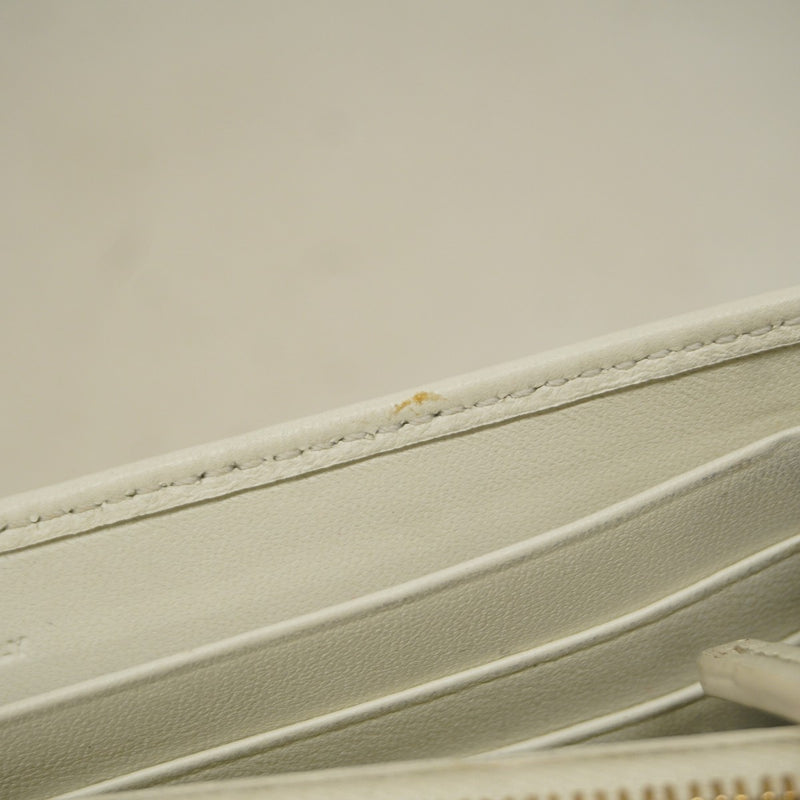【5he4629-h】フェンディ 長財布 ズッカ コンチネンタル レザー ホワイト ゴールド金具【中古】レディース