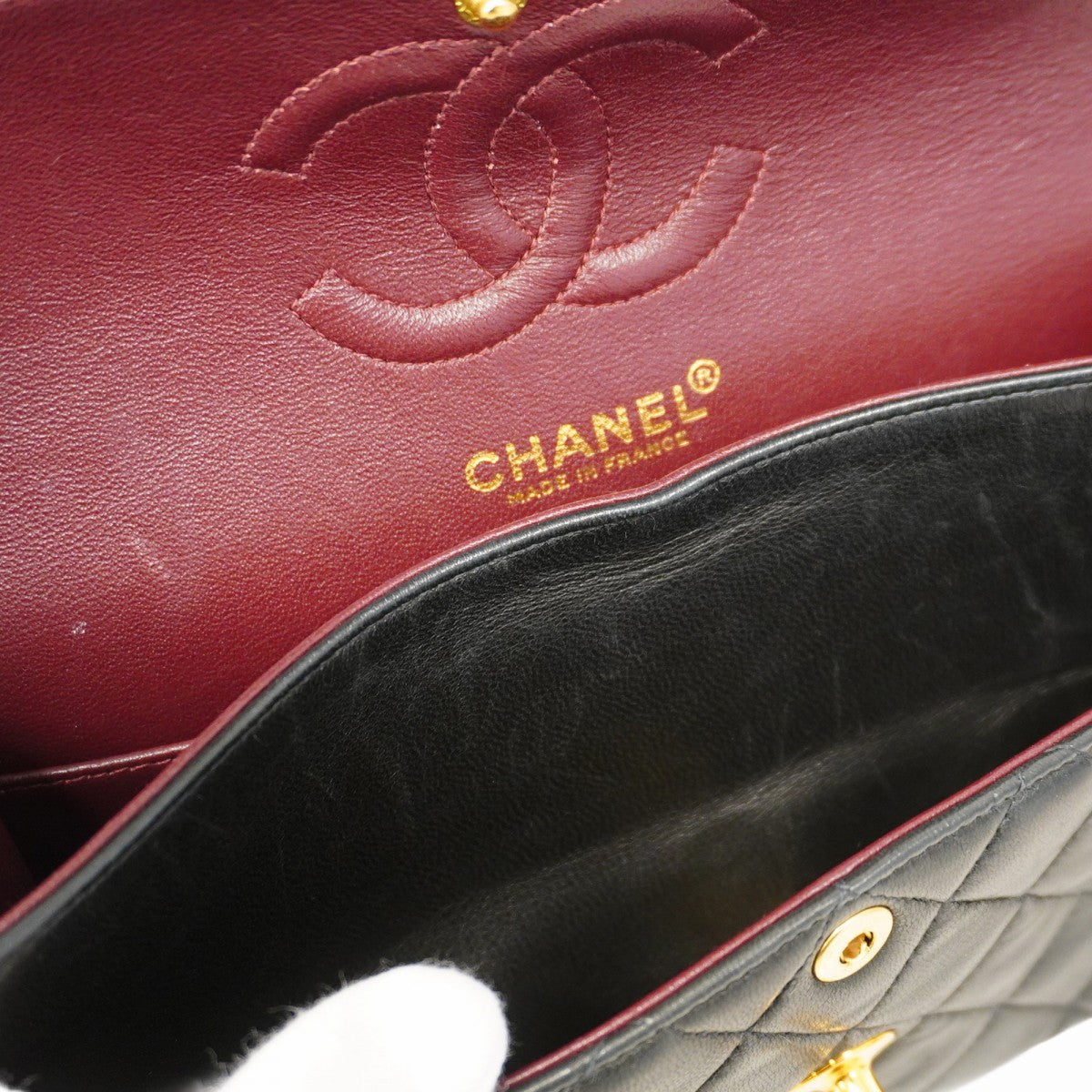 【5he4848-h】シャネル ショルダーバッグ マトラッセ Wフラップ Wチェーン ラムスキン ブラック ゴールド金具【中古】レディース