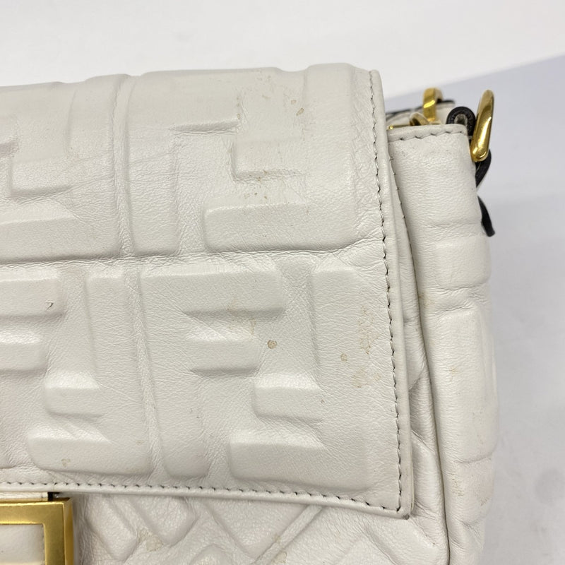 【5he4890-h】フェンディ ハンドバッグ ズッカ マンマバケット レザー ホワイト ゴールド金具【中古】レディース