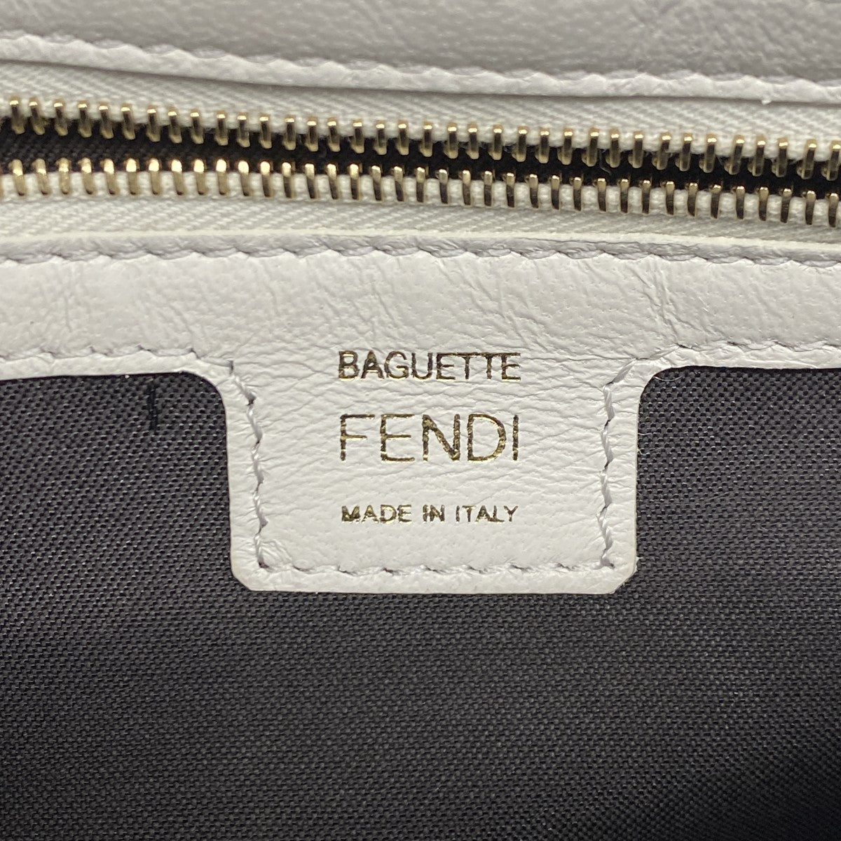 【5he4890-h】フェンディ ハンドバッグ ズッカ マンマバケット レザー ホワイト ゴールド金具【中古】レディース