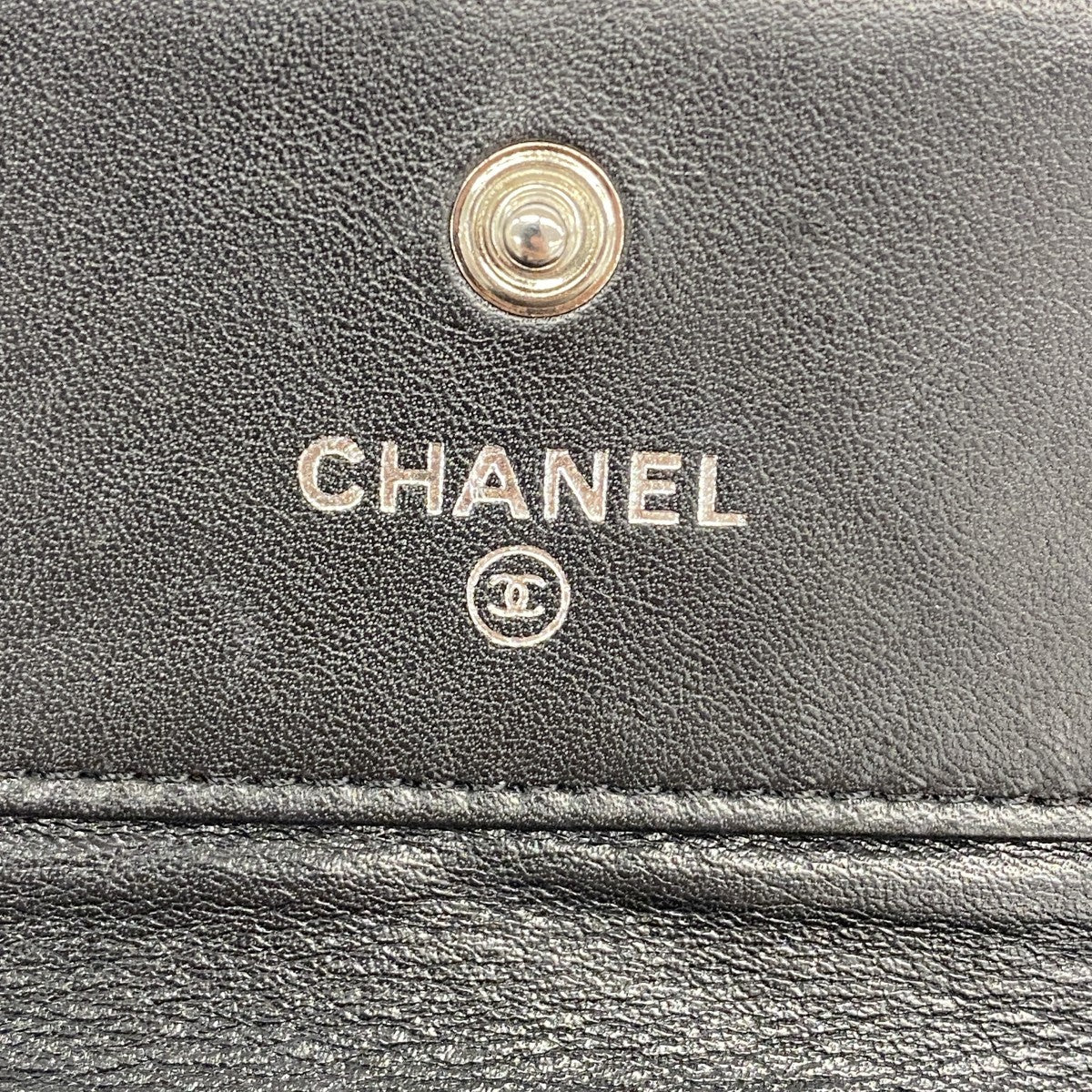 【5he4929-h】シャネル 三つ折り財布 Vステッチ ラムスキン ブラック シルバー金具【中古】レディース