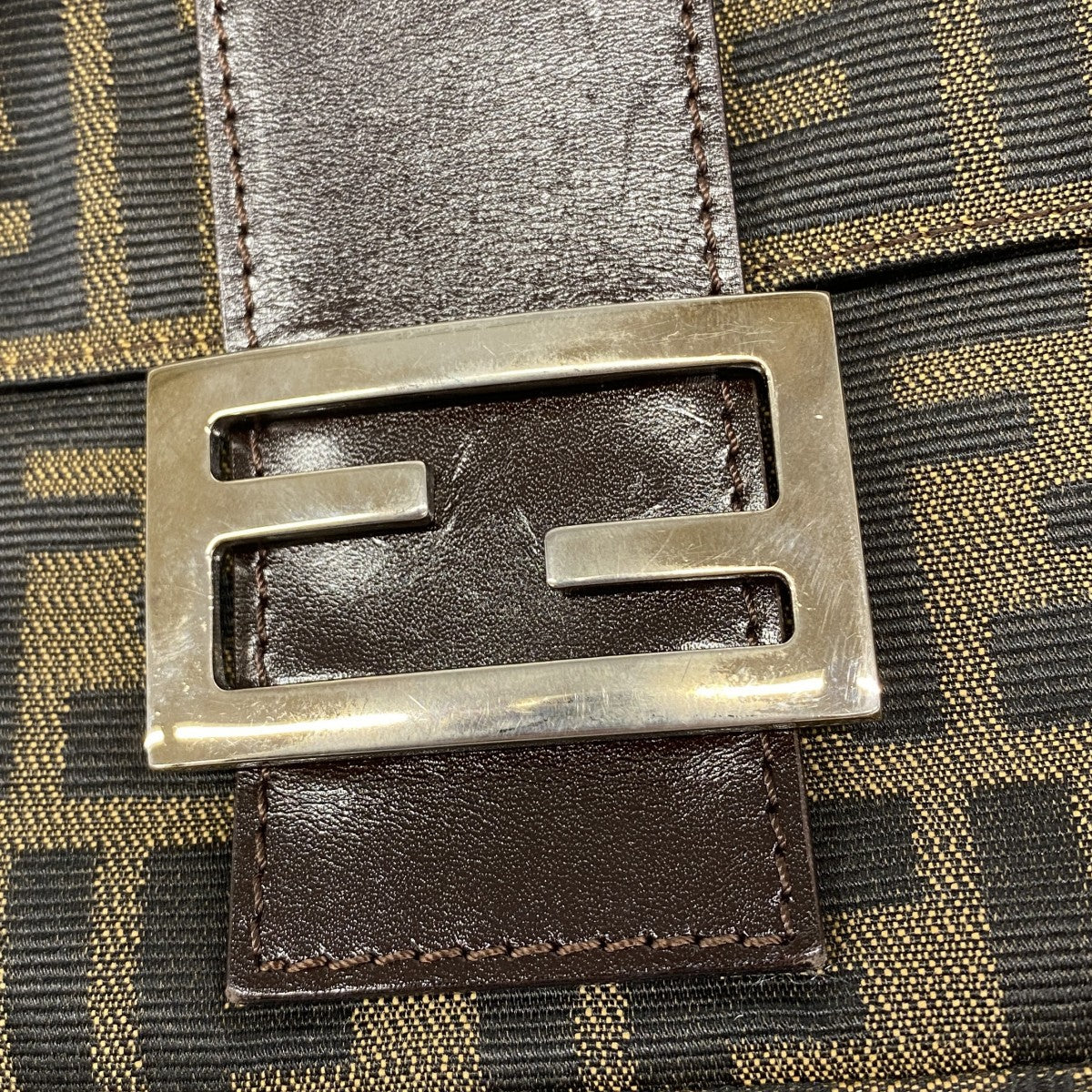 【5he5107-h】フェンディ ハンドバッグ ズッカ マンマバケット ナイロンキャンバス ブラウン シルバー金具【中古】レディース