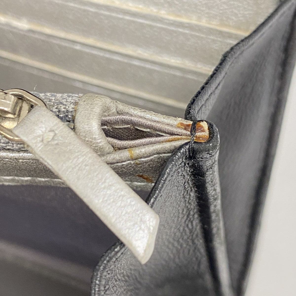 【5he5174-h】シャネル 長財布 カメリア ラムスキン ブラック シルバー金具【中古】レディース
