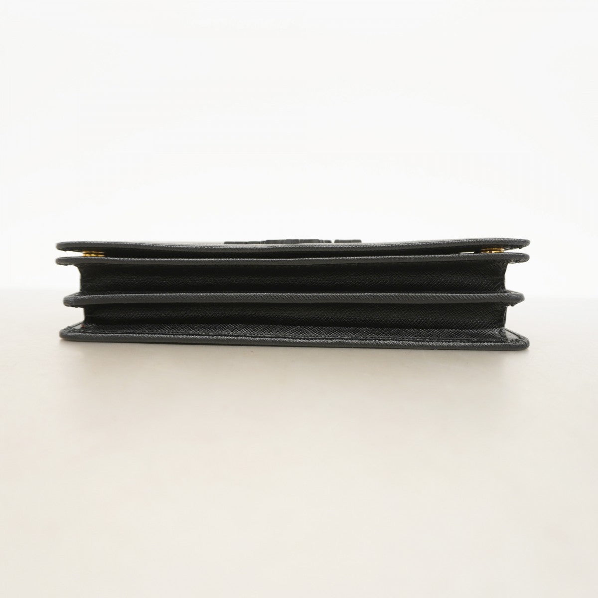 【5he5715】プラダ ショルダーウォレット サフィアーノ レザー ブラック ゴールド金具【中古】レディース