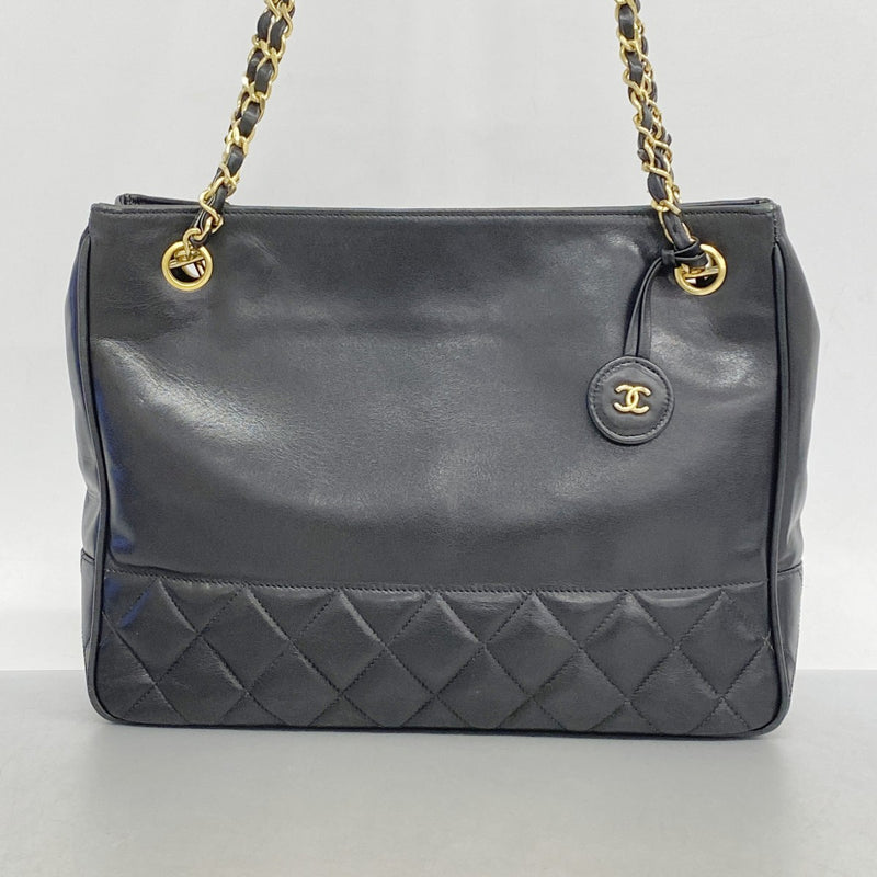 【5he5242-h】シャネル ショルダーバッグ マトラッセ チェーンショルダー ラムスキン ブラック ゴールド金具【中古】レディース
