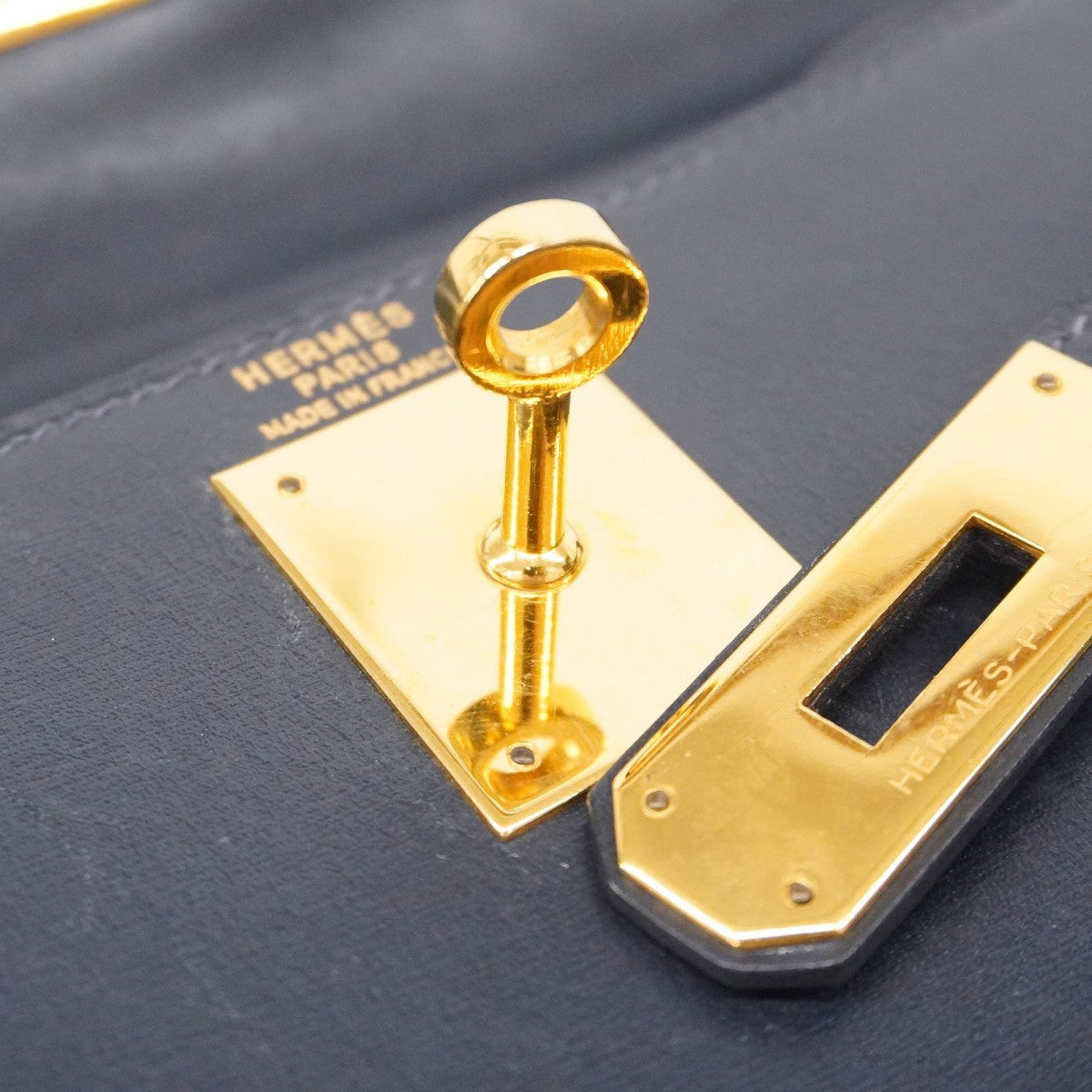 【5he5342-h】エルメス ハンドバッグ ケリー28 ボックスカーフ ネイビー ゴールド金具 ○O刻印【中古】レディース