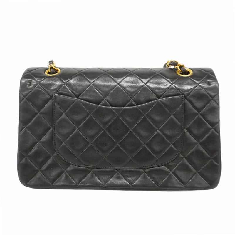 【5he5367-e】シャネル ショルダーバッグ マトラッセ Wフラップ Wチェーン ラムスキン ブラック ゴールド金具【中古】レディース