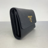 【5he5505-h】プラダ 三つ折り財布 サフィアーノ レザー ブラック ゴールド金具【中古】レディース