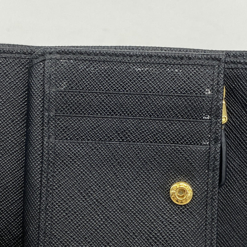 【5he5505-h】プラダ 三つ折り財布 サフィアーノ レザー ブラック ゴールド金具【中古】レディース