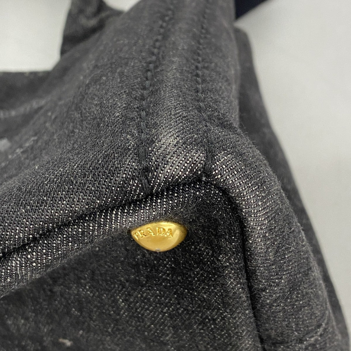 【5he5587-h】プラダ トートバッグ カナパ デニム ブラック ゴールド金具【中古】レディース