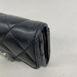 【5ia0196-h】シャネル カードケース マトラッセ ラムスキン ブラック シルバー金具【中古】レディース