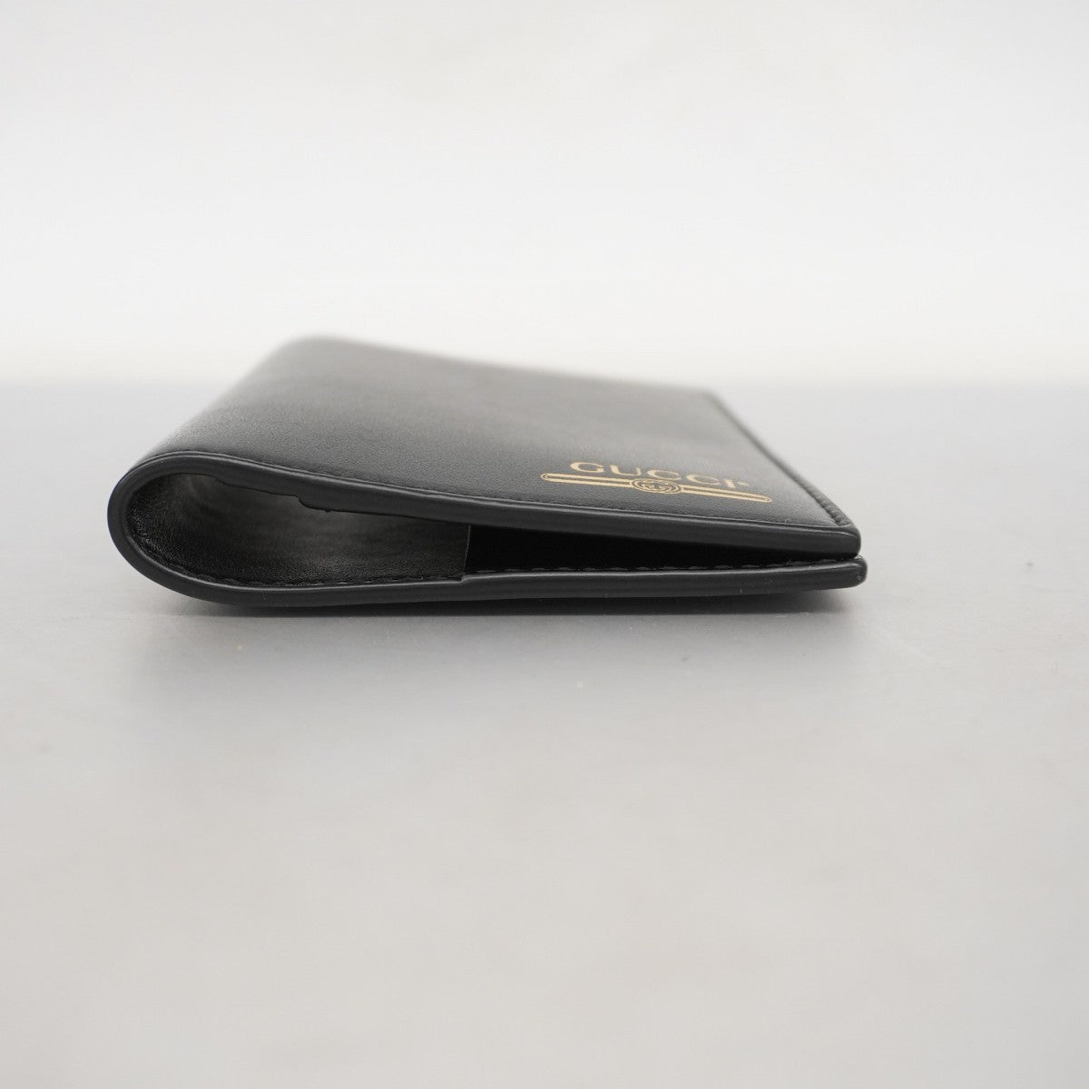【5ib1528-h】グッチ パスポートケース 547608 レザー ブラック【中古】メンズ