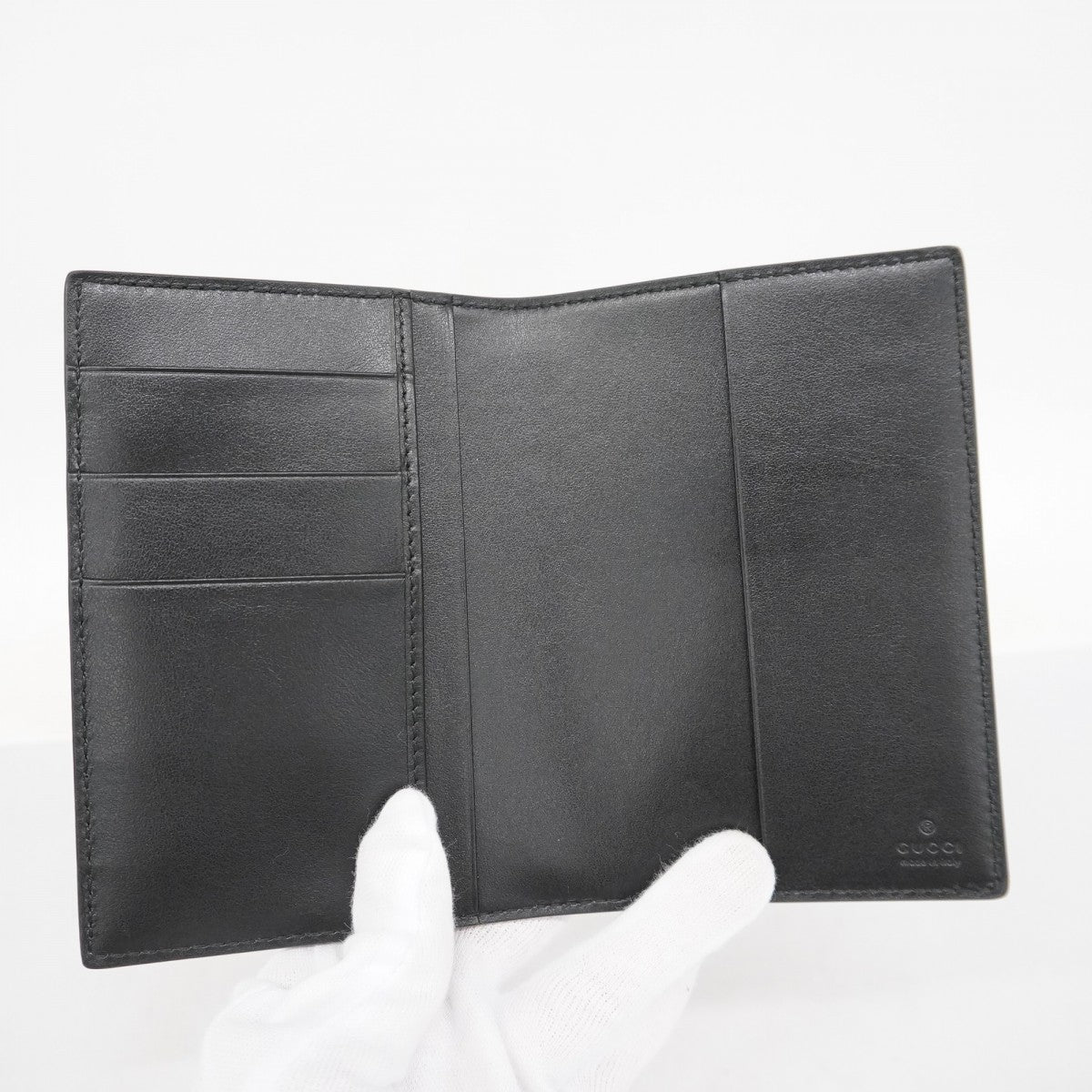 【5ib1528-h】グッチ パスポートケース 547608 レザー ブラック【中古】メンズ