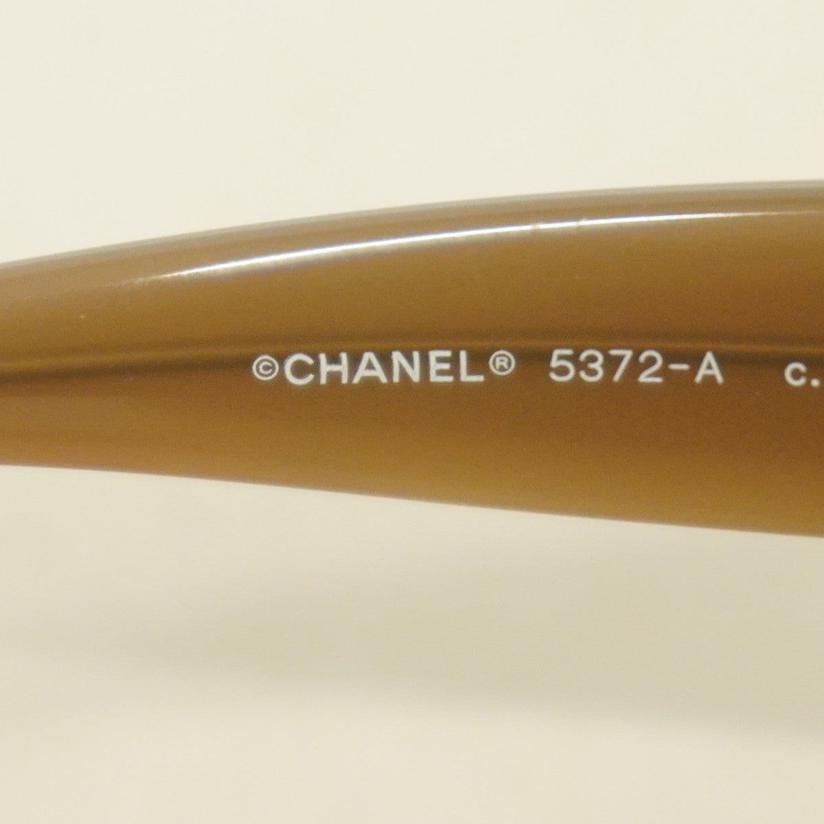 【5ib2148-h】シャネル サングラス 5372-A プラスチック ライトブラウン シルバー金具【中古】レディース