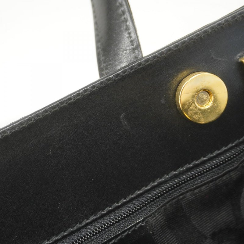 【5ib2214-h】サルヴァトーレフェラガモ ハンドバッグ ヴァラ レザー ブラック ゴールド金具【中古】レディース