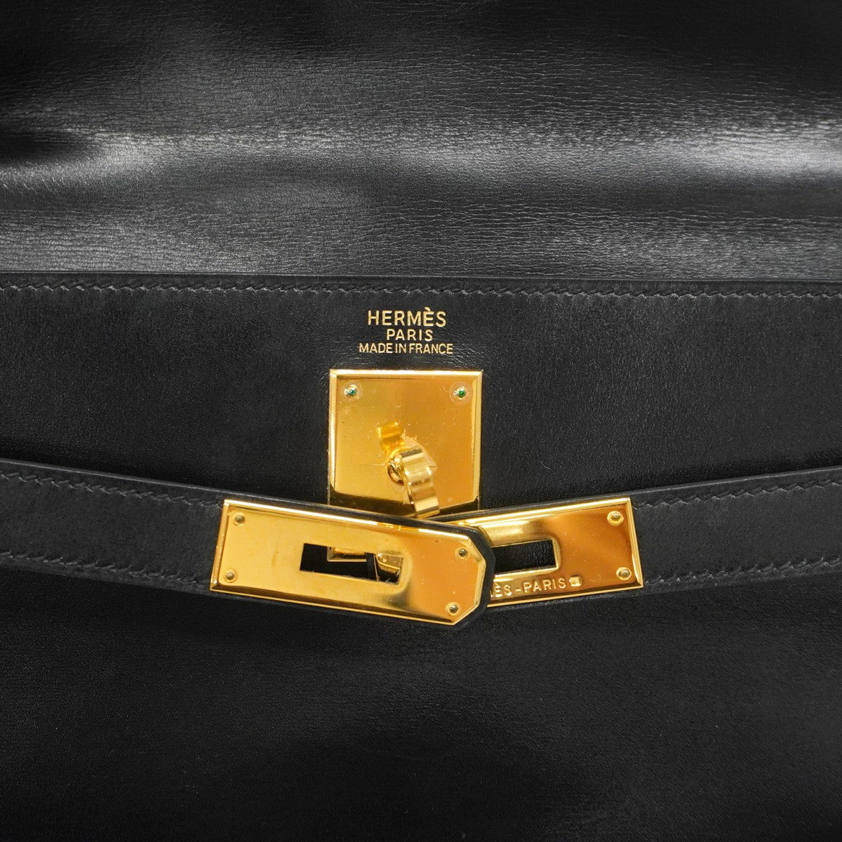 【5ib2255】エルメス ハンドバッグ ケリー32 ボックスカーフ ブラック ゴールド金具 □B刻印【中古】レディース