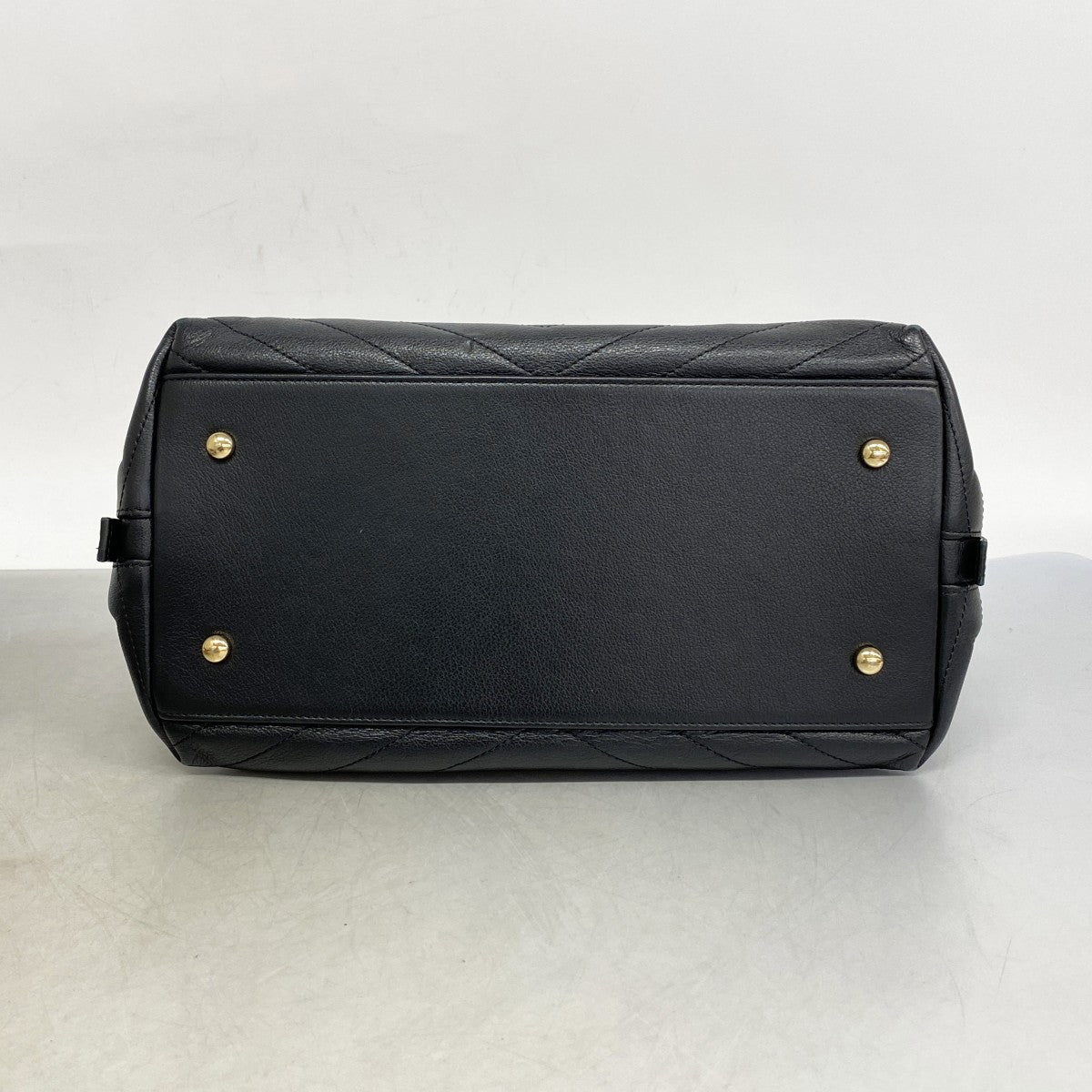 【5ic2812】シャネル ショルダーバッグ Vステッチ チェーンショルダー レザー ブラック ゴールド金具【中古】レディース