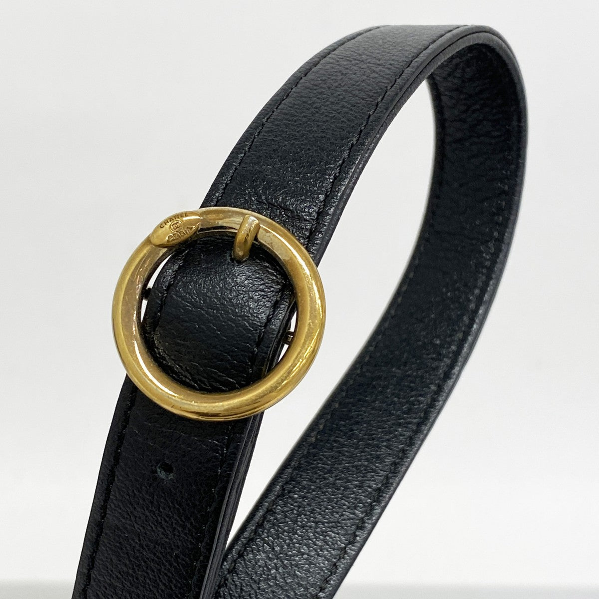 【5ic2812】シャネル ショルダーバッグ Vステッチ チェーンショルダー レザー ブラック ゴールド金具【中古】レディース