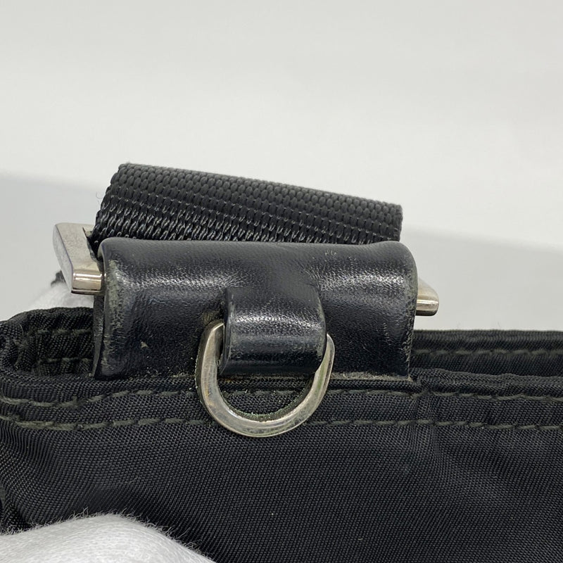 【5ic2813】プラダ ショルダーバッグ ナイロン ブラック シルバー金具【中古】レディース
