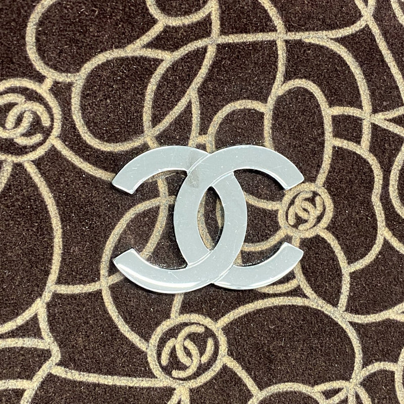 【5ic2837】シャネル ショルダーバッグ カメリア チェーンショルダー スウェード ブラウン シルバー金具【中古】レディース