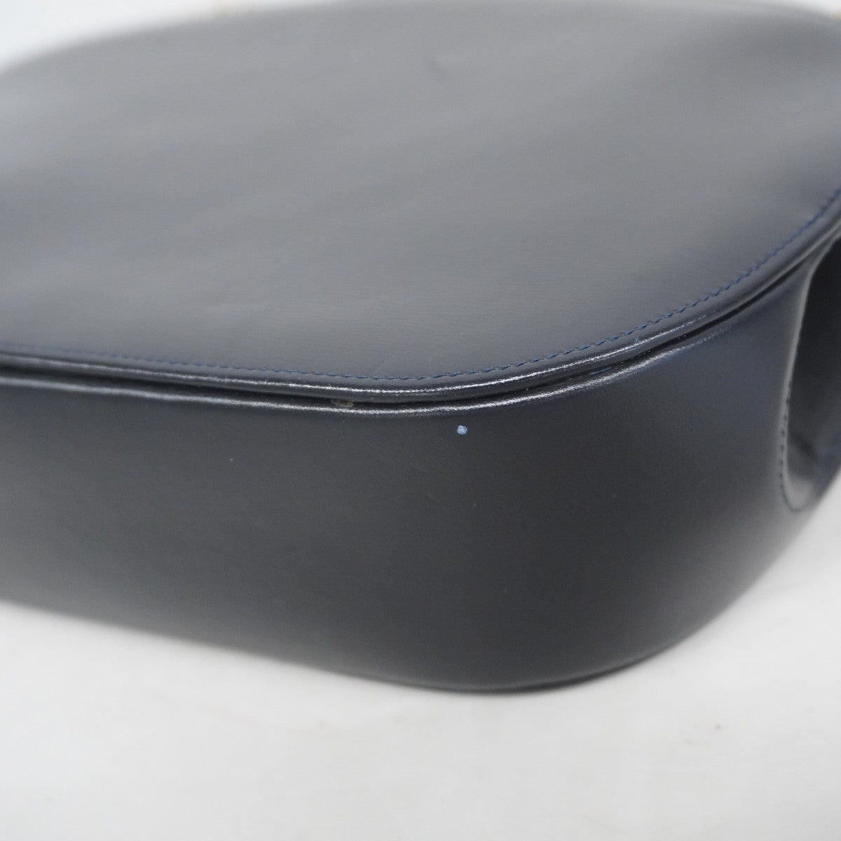 【5ic3006】カルティエ ショルダーバッグ サファイア レザー ネイビー ゴールド金具【中古】レディース