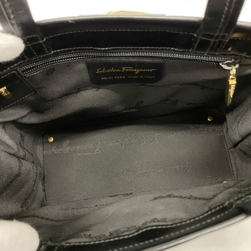 【5ic3075】サルヴァトーレフェラガモ ハンドバッグ ヴァラ レザー ブラック ゴールド金具【中古】レディース
