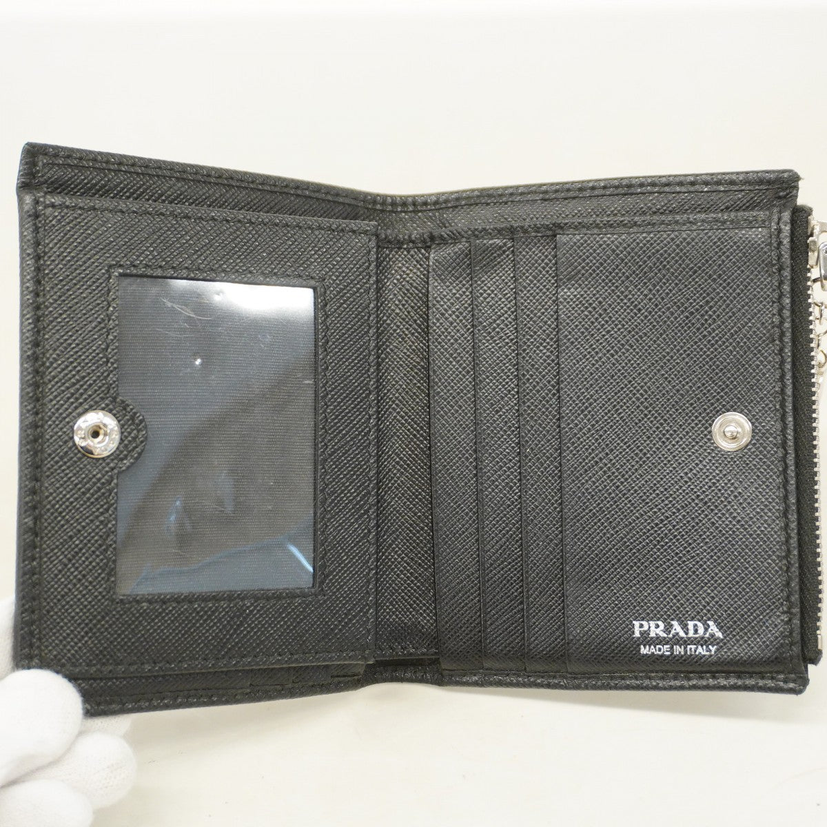 【5ic3651】プラダ 財布 サフィアーノ レザー ブラック シルバー金具【中古】レディース