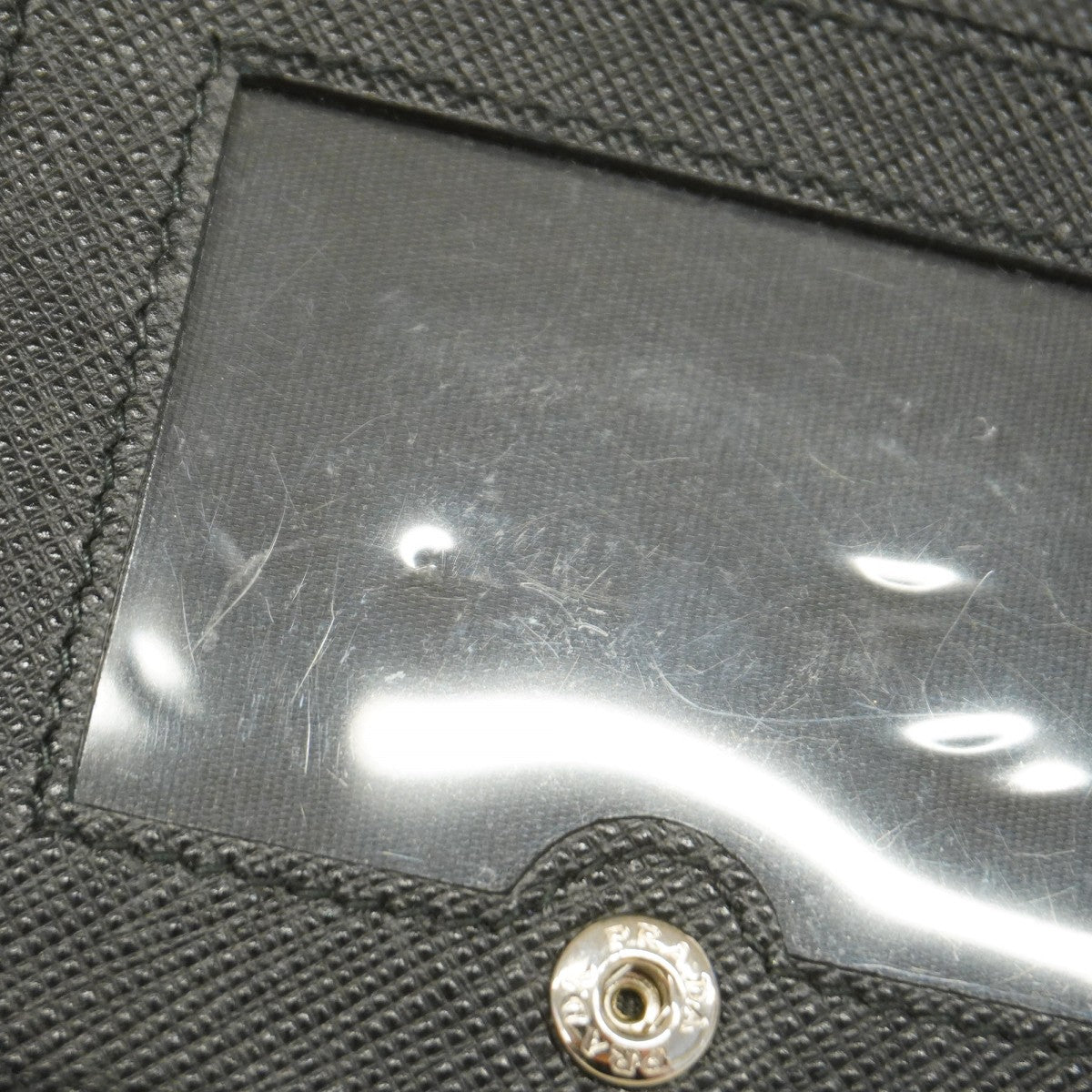 【5ic3651】プラダ 財布 サフィアーノ レザー ブラック シルバー金具【中古】レディース
