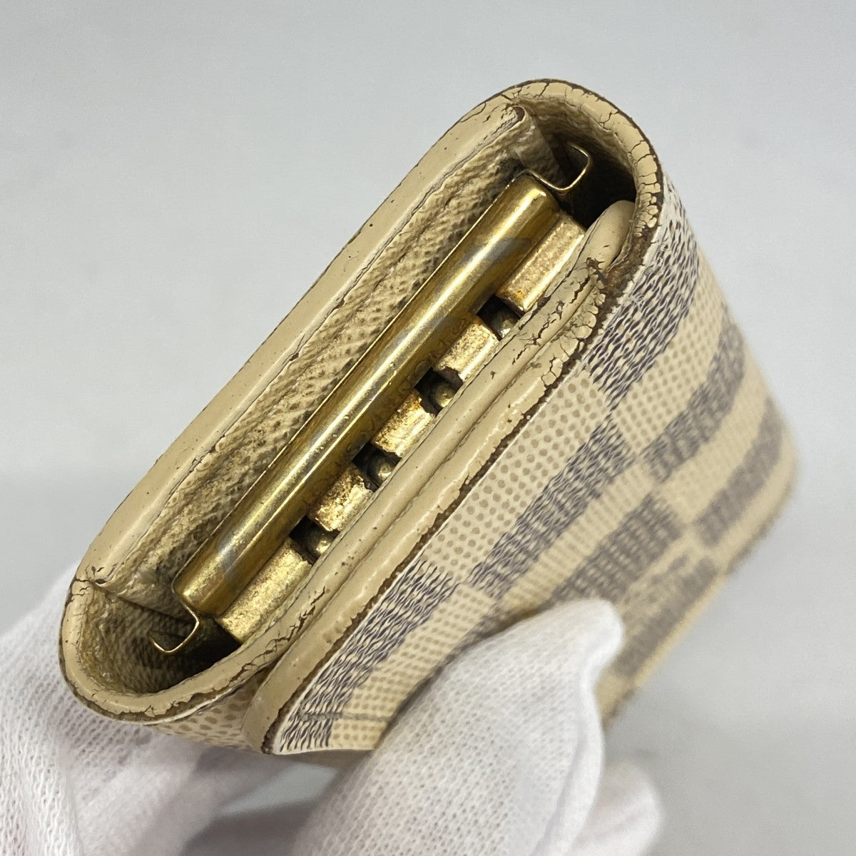 新品同様　ルイヴィトン　キーケース　ダミエ　アズール　白　ミュルティクレ　正規品 ルイヴィトン キーケース LOUIS VUITTON 破格本物 ダミエ