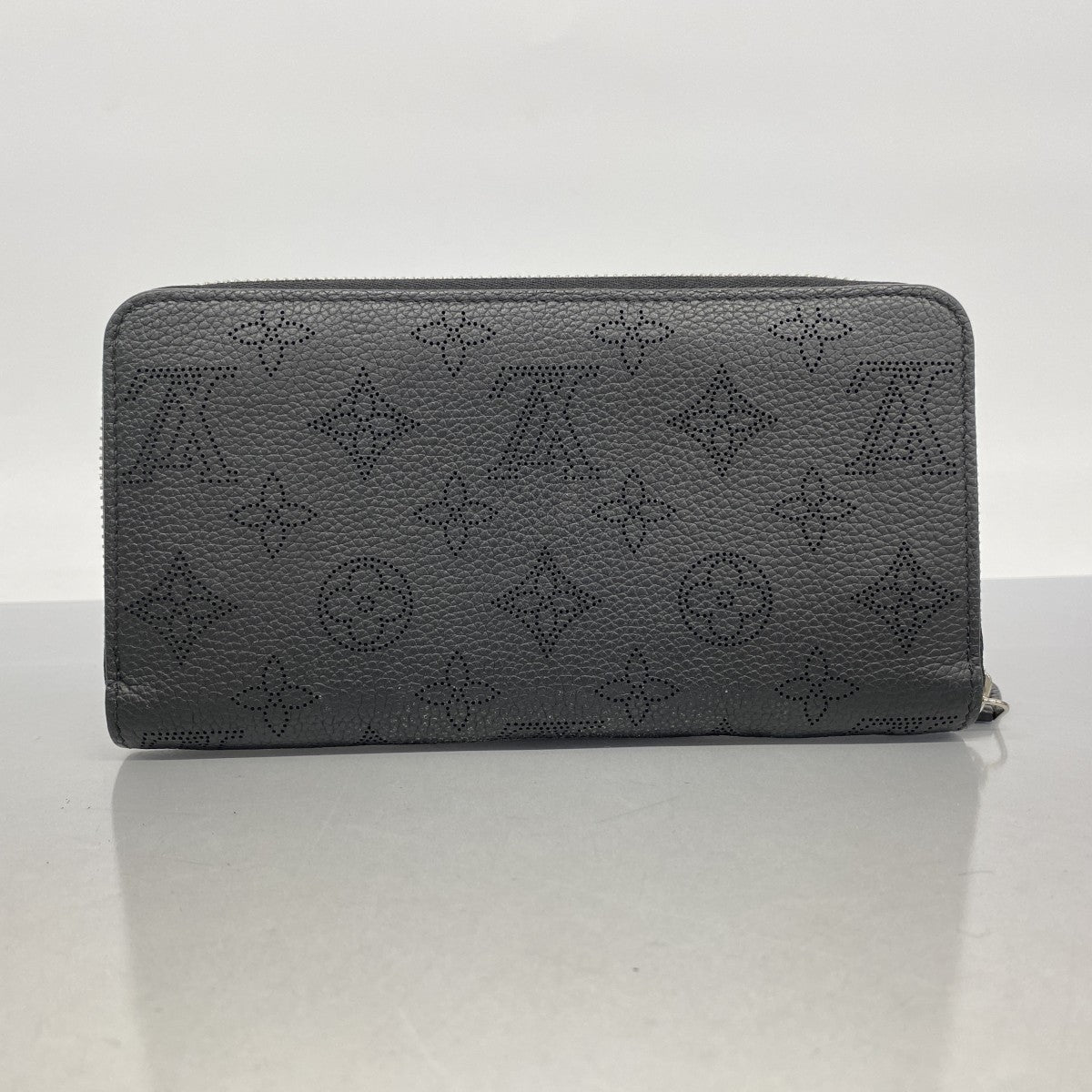 【5ic3737】ルイヴィトン 長財布 マヒナ ジッピーウォレット M61867 ノワール【中古】レディース