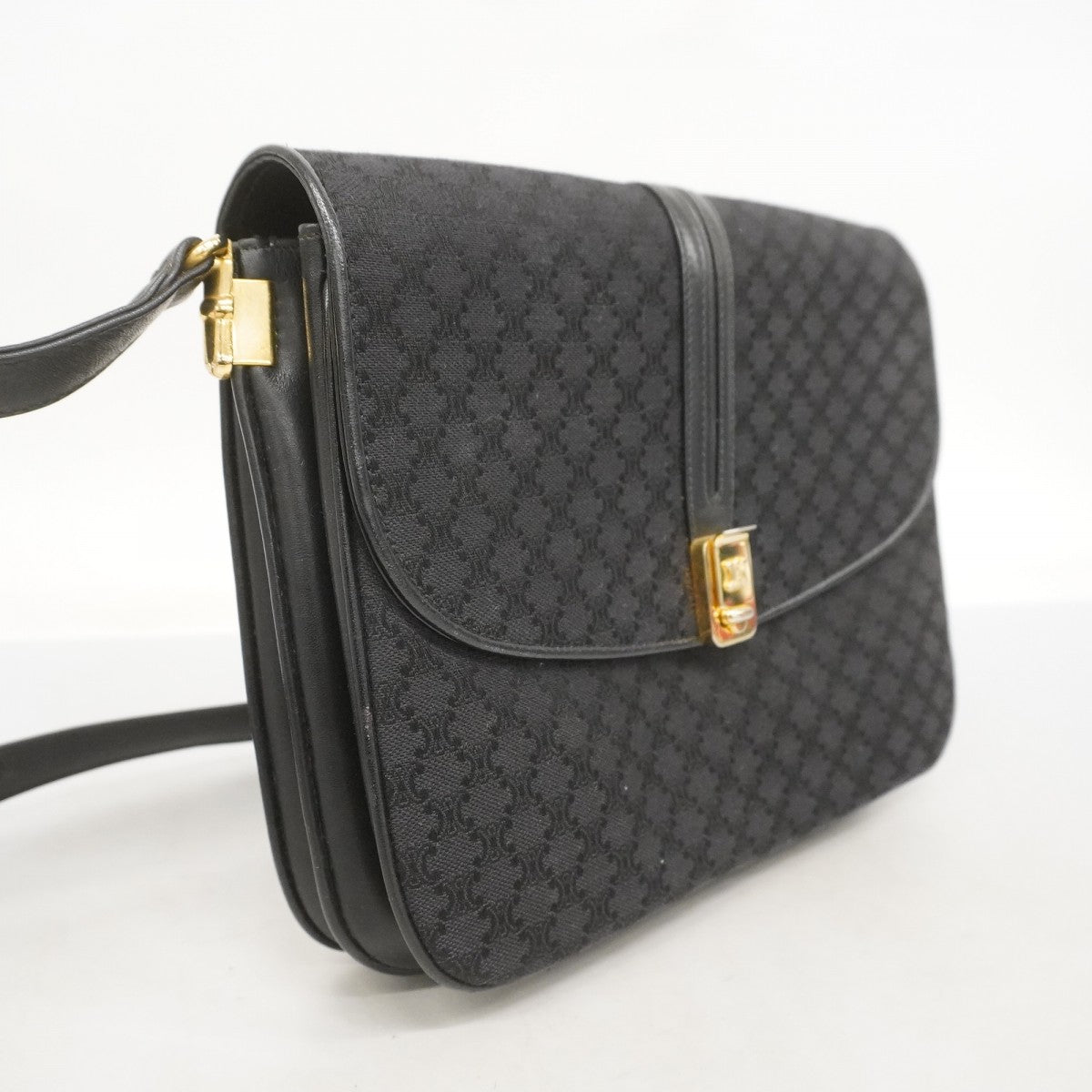 【5id4364】セリーヌ ショルダーバッグ マカダム キャンバス ブラック ゴールド金具【中古】レディース