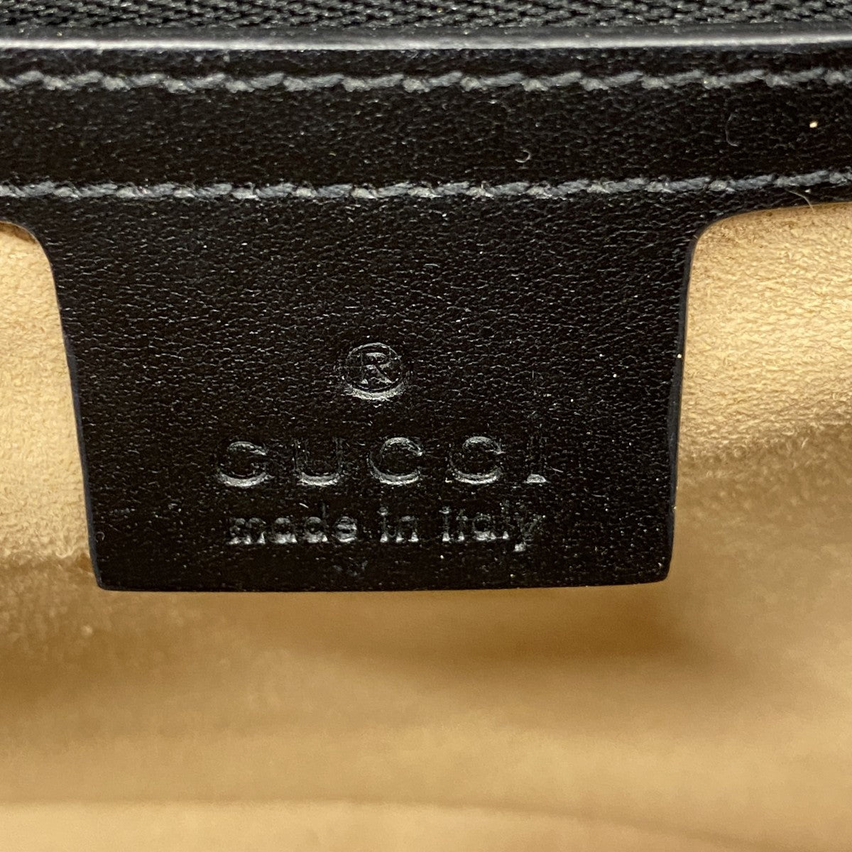 【5id4385】グッチ ショルダーバッグ GGマーモント 443497 レザー ブラック ゴールド金具【中古】レディース
