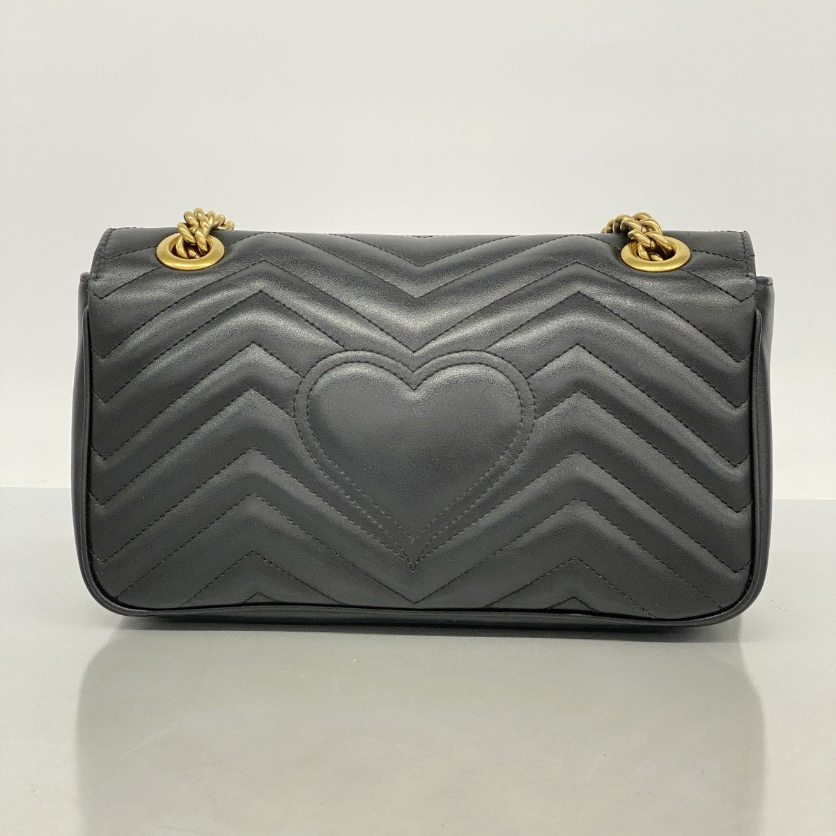 【5id4385】グッチ ショルダーバッグ GGマーモント 443497 レザー ブラック ゴールド金具【中古】レディース