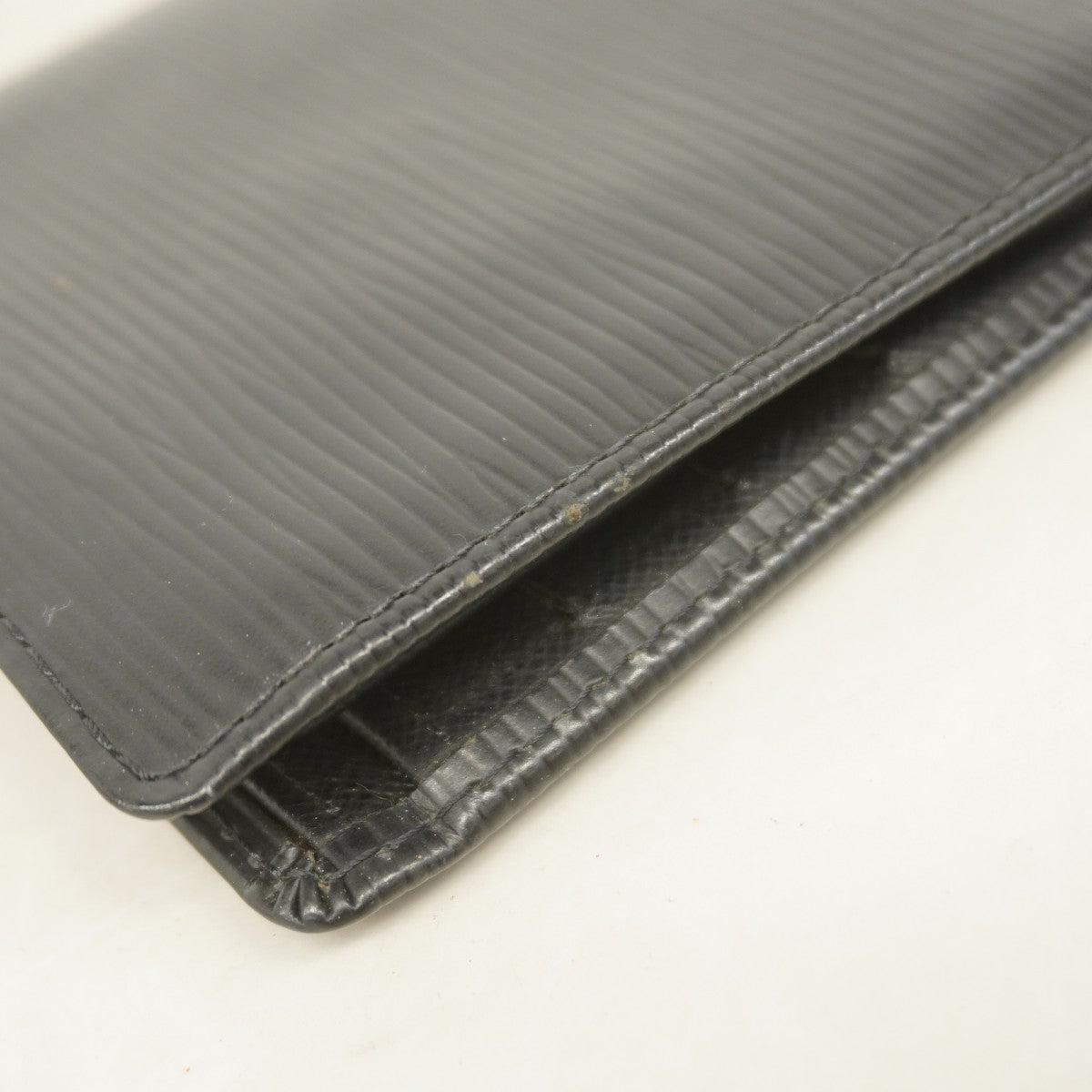 【5id4443】ルイヴィトン 財布 エピ ポルトビエカルトクレディモネ M63542 ノワール【中古】レディース
